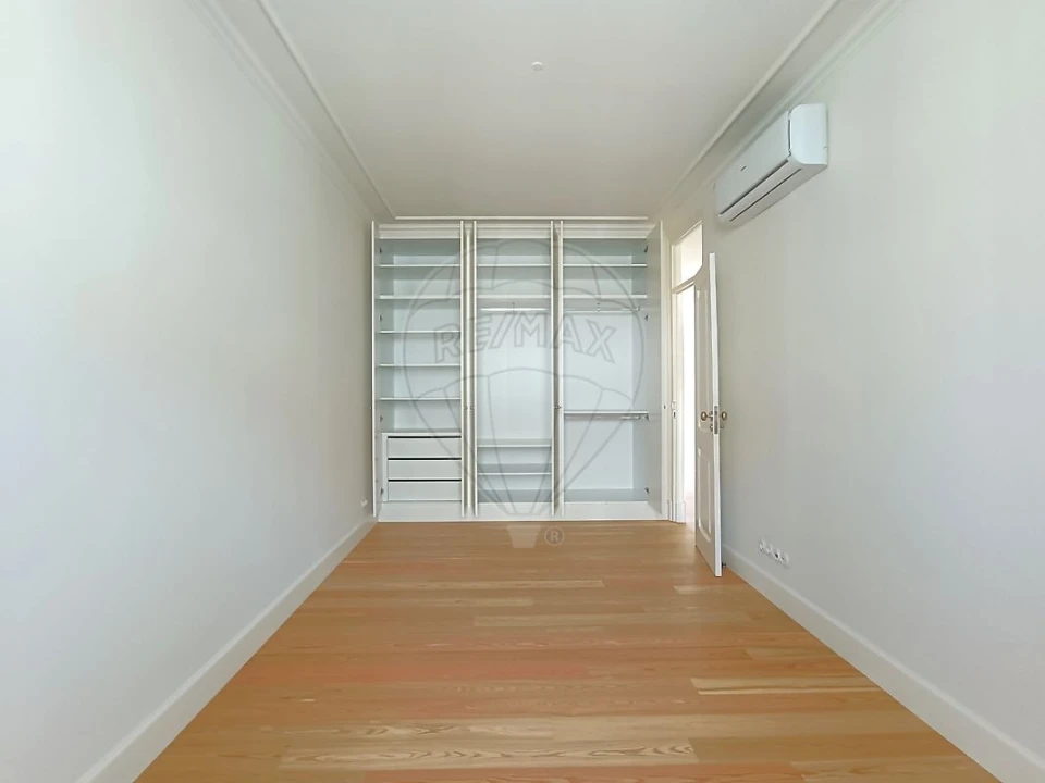 Apartamento T2 para Venda em Campo de Ourique Foto 10