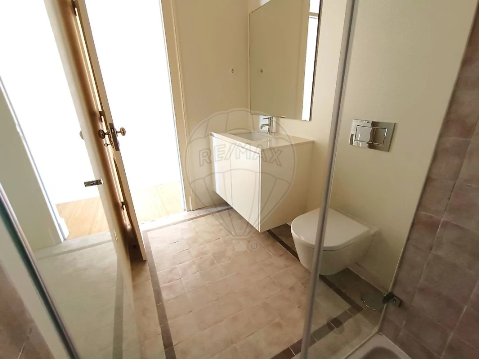 Apartamento T2 para Venda em Campo de Ourique Foto 2