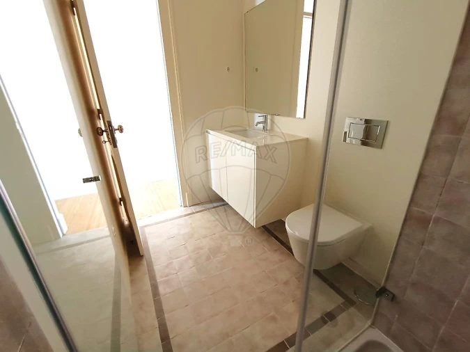 Apartamento T2 para Venda em Campo de Ourique Foto 2