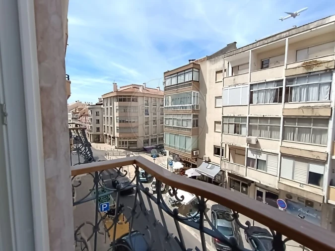 Apartamento T2 para Venda em Campo de Ourique Foto 4