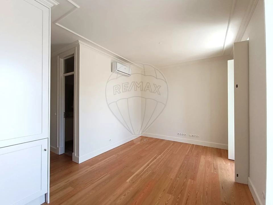 Apartamento T2 para Venda em Campo de Ourique Foto 19