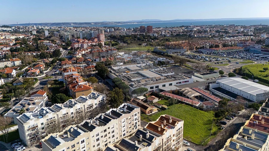 Apartamento T2 para Venda em Carcavelos e Parede Foto 18