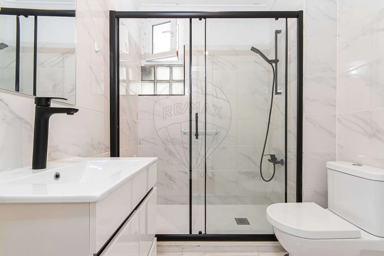 Apartamento T2 para Venda em Carcavelos e Parede Foto 10