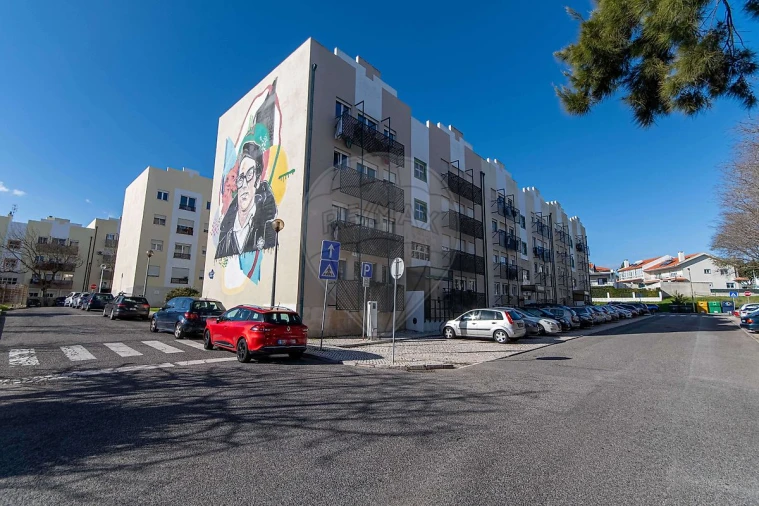 Apartamento T2 para Venda em Carcavelos e Parede Foto 15