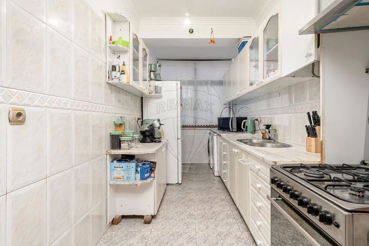 Apartamento T4 para Venda em Laranjeiro e Feijó Foto 10