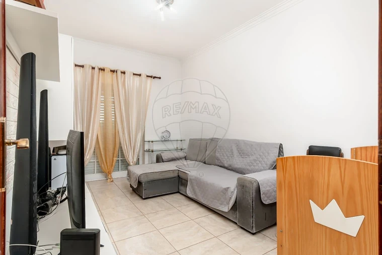 Apartamento T4 para Venda em Laranjeiro e Feijó Foto 14