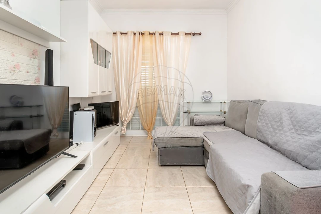 Apartamento T4 para Venda em Laranjeiro e Feijó Foto 13