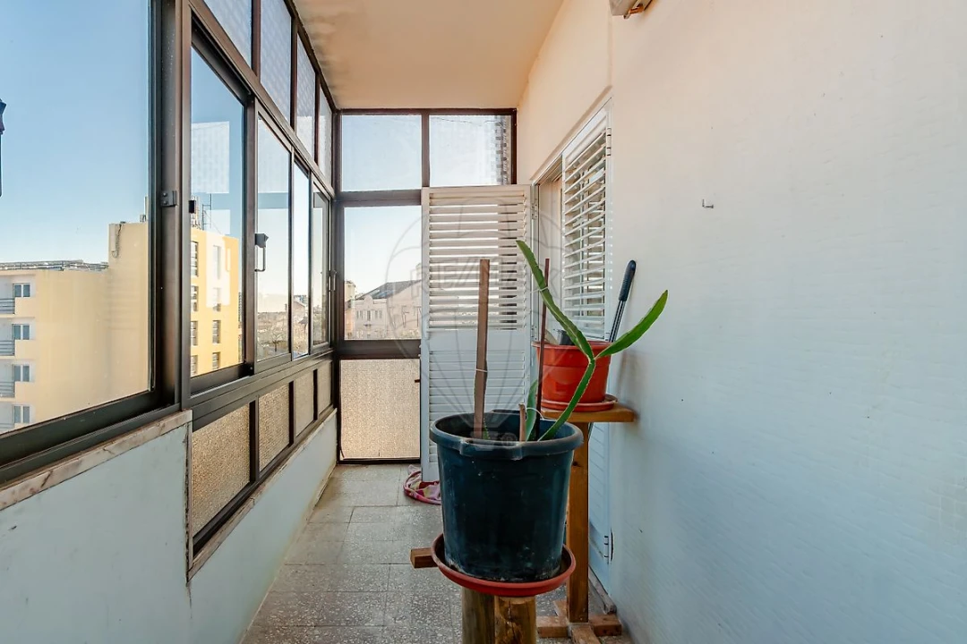 Apartamento T4 para Venda em Laranjeiro e Feijó Foto 26