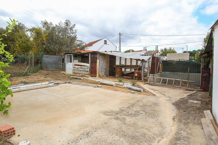 Moradia T2 para Venda em Aveiras de Cima Foto 33