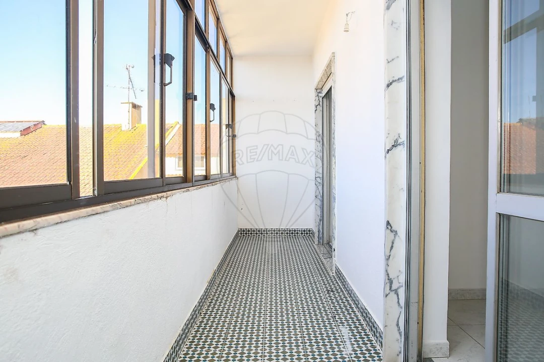 Apartamento T2 para Venda em Azambuja Foto 8