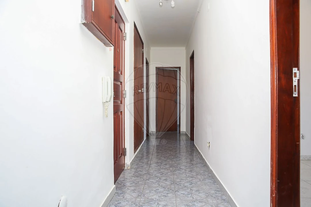 Apartamento T2 para Venda em Azambuja Foto 11