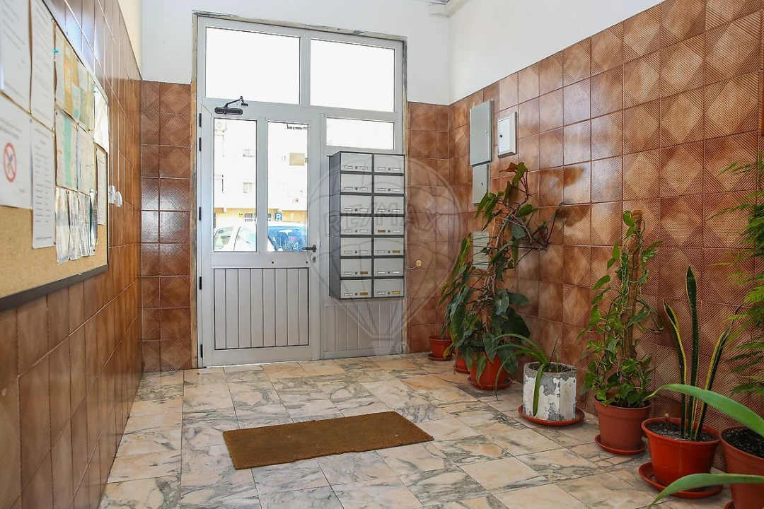 Apartamento T2 para Venda em Azambuja Foto 29