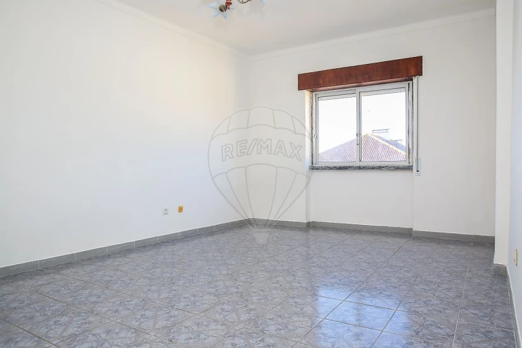 Apartamento T2 para Venda em Azambuja Foto 13