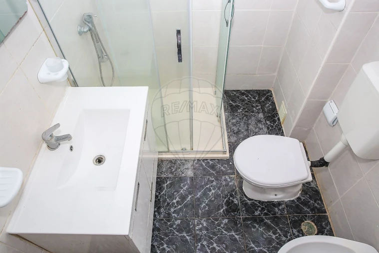 Apartamento T2 para Venda em Azambuja Foto 20