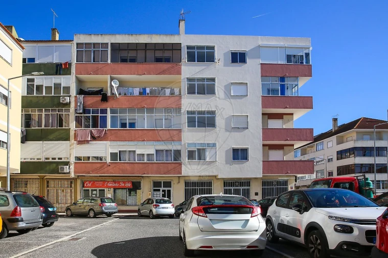 Apartamento T2 para Venda em Azambuja Foto 28