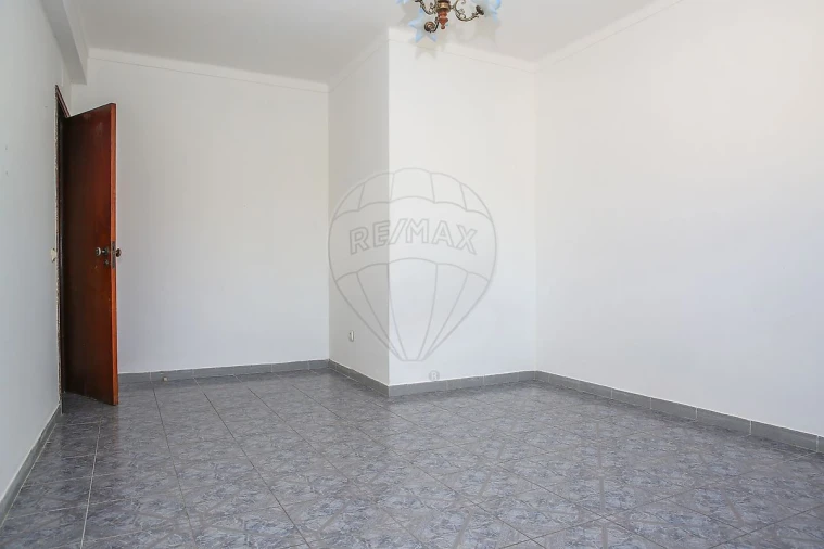Apartamento T2 para Venda em Azambuja Foto 17
