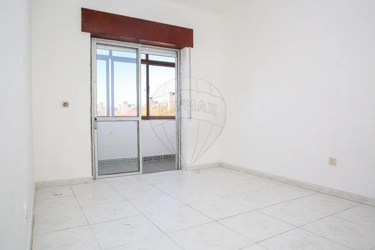 Apartamento T2 para Venda em Azambuja Foto 3