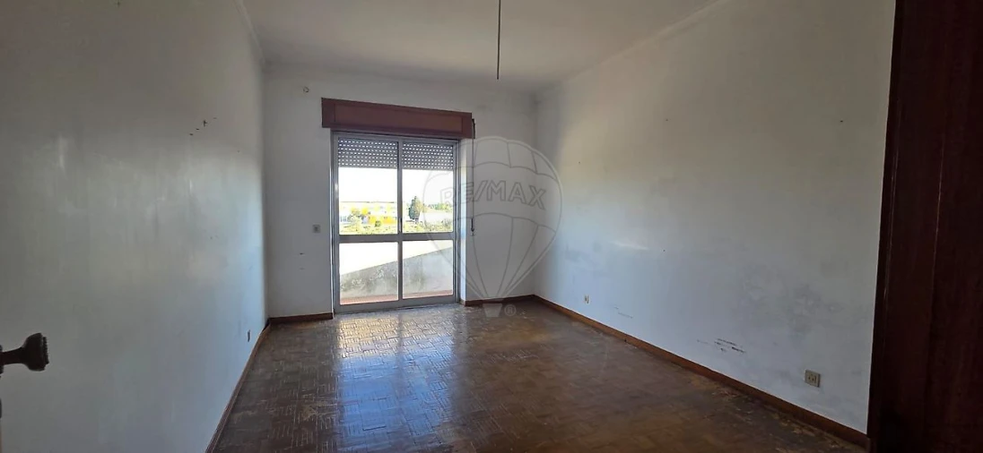 Apartamento T3 para Venda em Pegões Foto 3