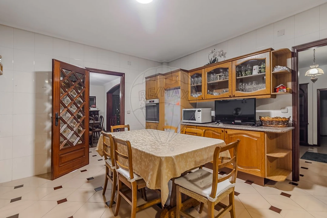 Moradia T3 para Venda em Arrifana Foto 6