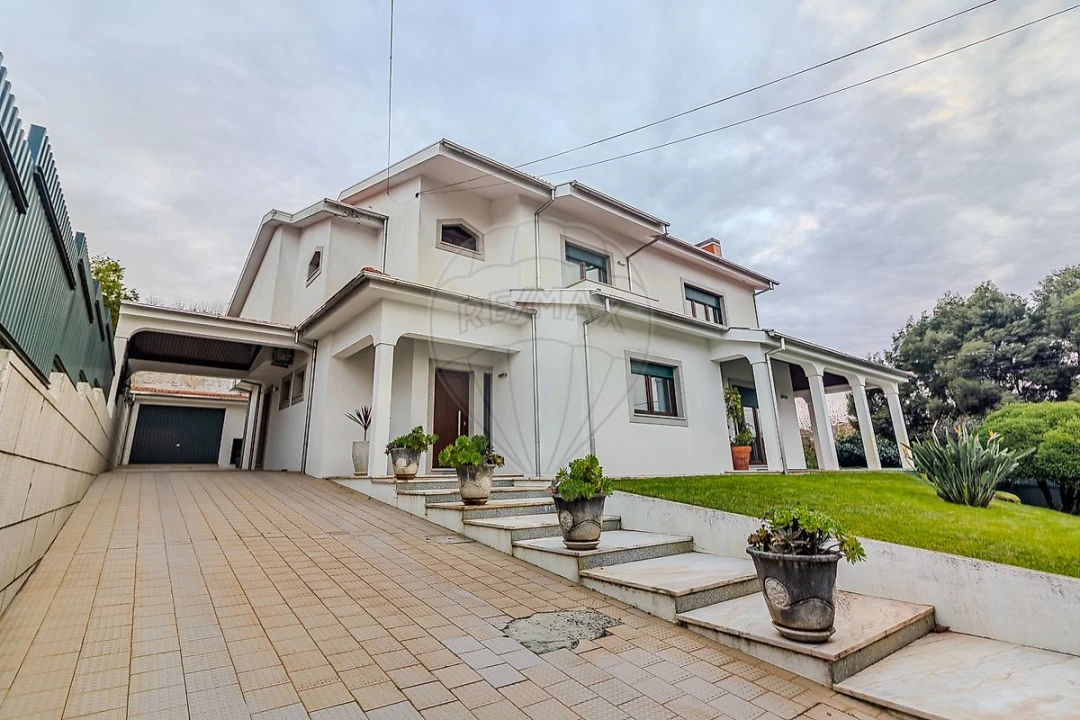 Moradia T3 para Venda em Arrifana Foto 2