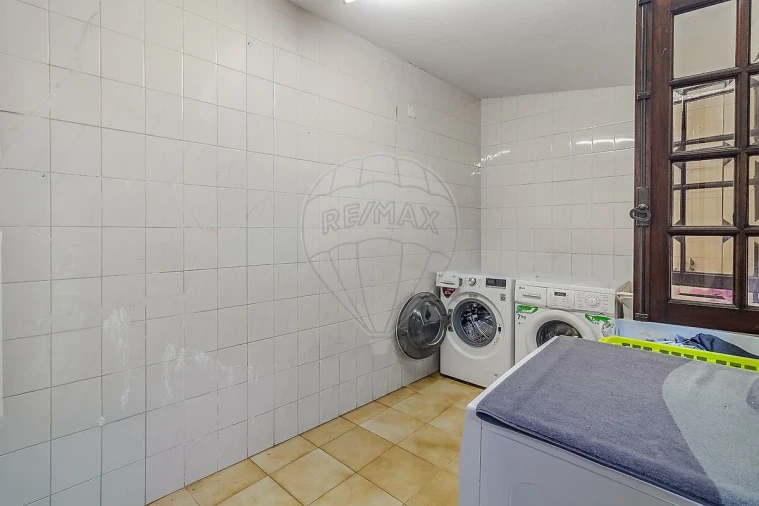 Moradia T3 para Venda em Arrifana Foto 9