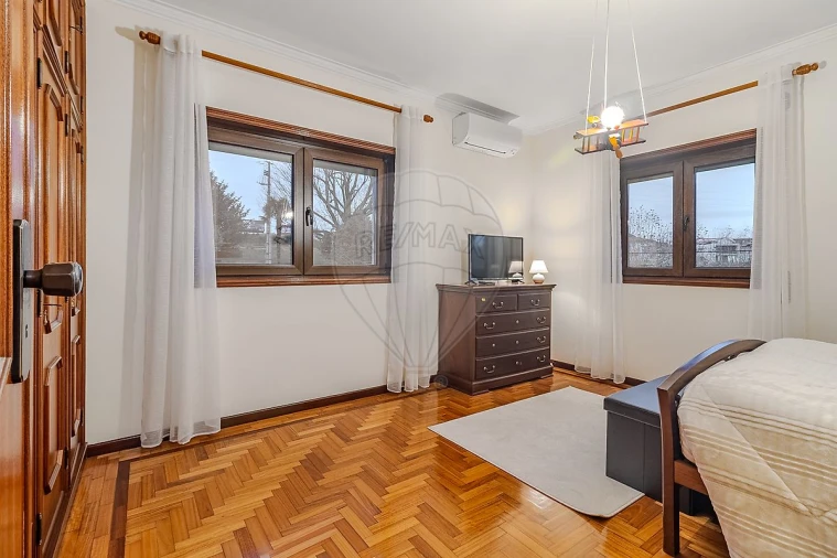 Moradia T3 para Venda em Arrifana Foto 25