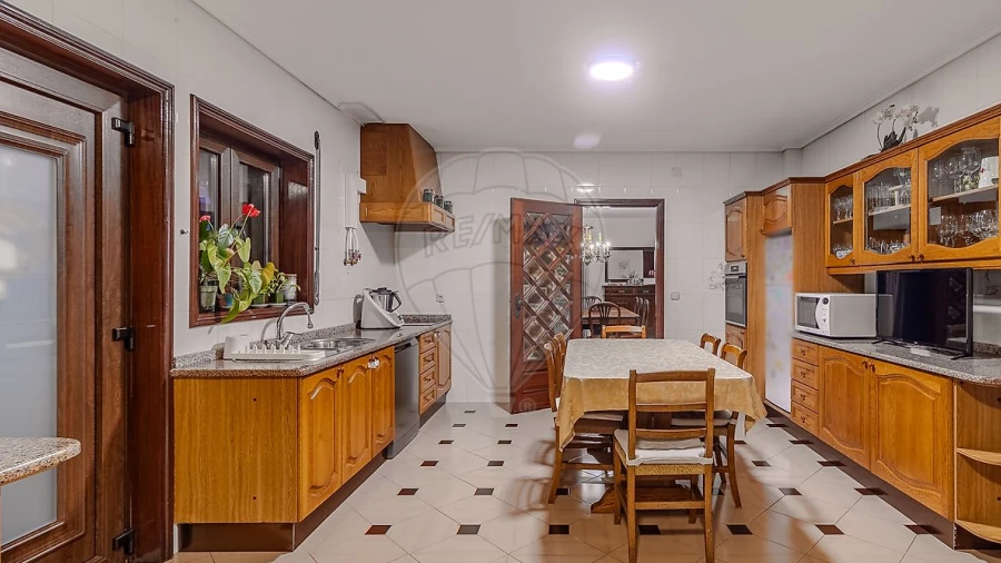 Moradia T3 para Venda em Arrifana
