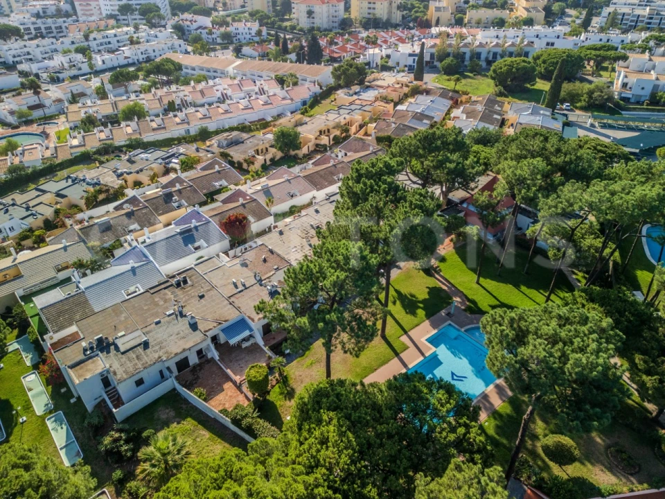 Moradia T1 para Venda em Quarteira Foto 15