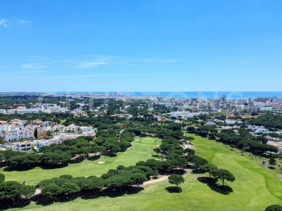 Moradia T1 para Venda em Quarteira Foto 17