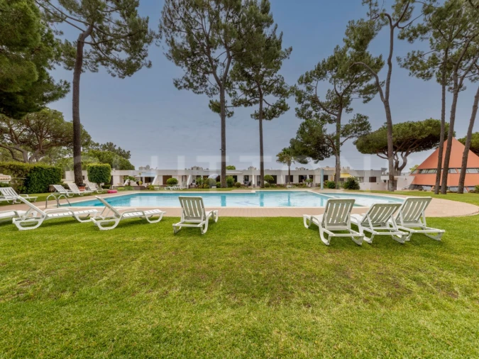 Moradia T1 para Venda em Quarteira Foto 8