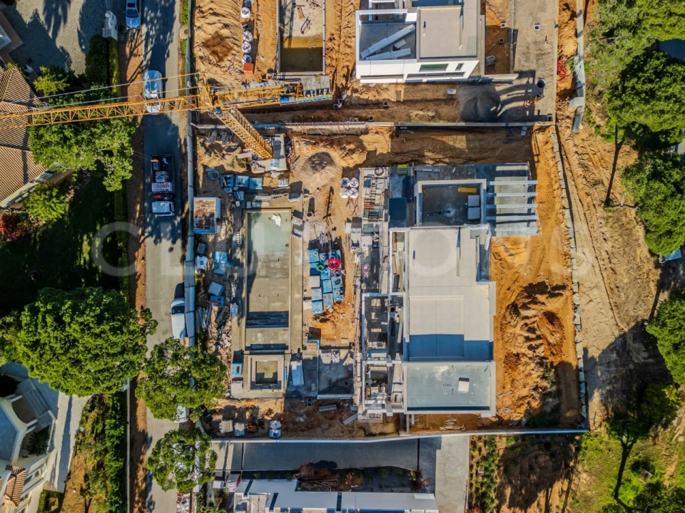 Moradia T4 para Venda em Quarteira Foto 10