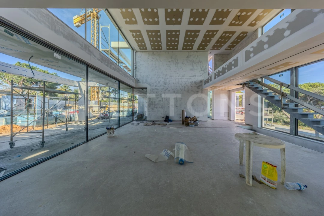 Moradia T4 para Venda em Quarteira Foto 16