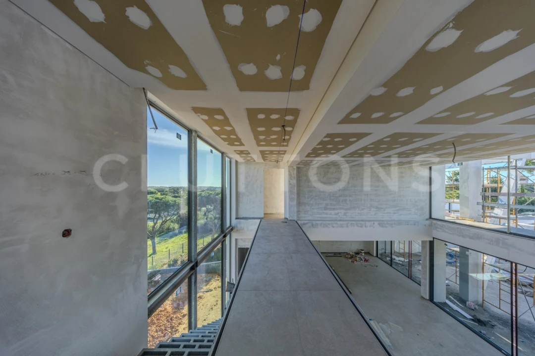 Moradia T4 para Venda em Quarteira Foto 18