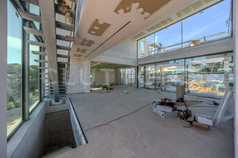 Moradia T4 para Venda em Quarteira Foto 6