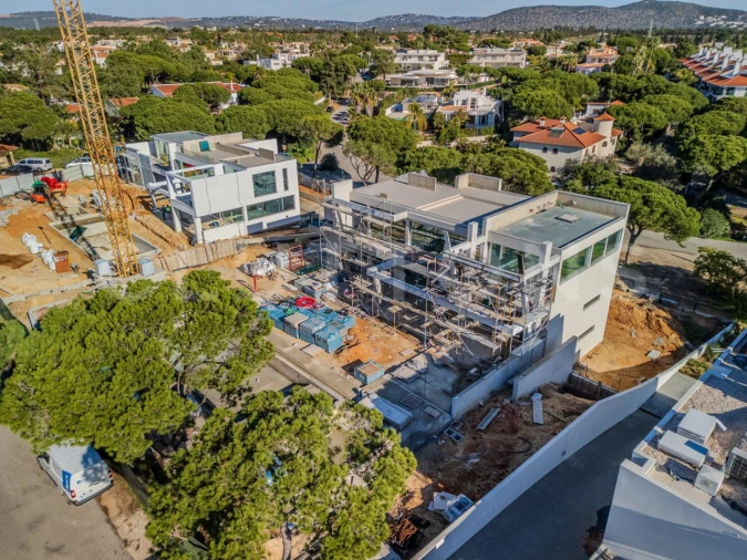 Moradia T4 para Venda em Quarteira Foto 8