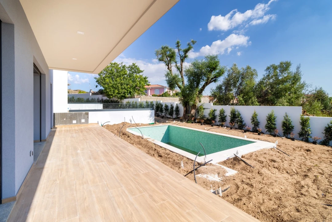 Moradia T4 para Venda em Alcabideche Foto 3