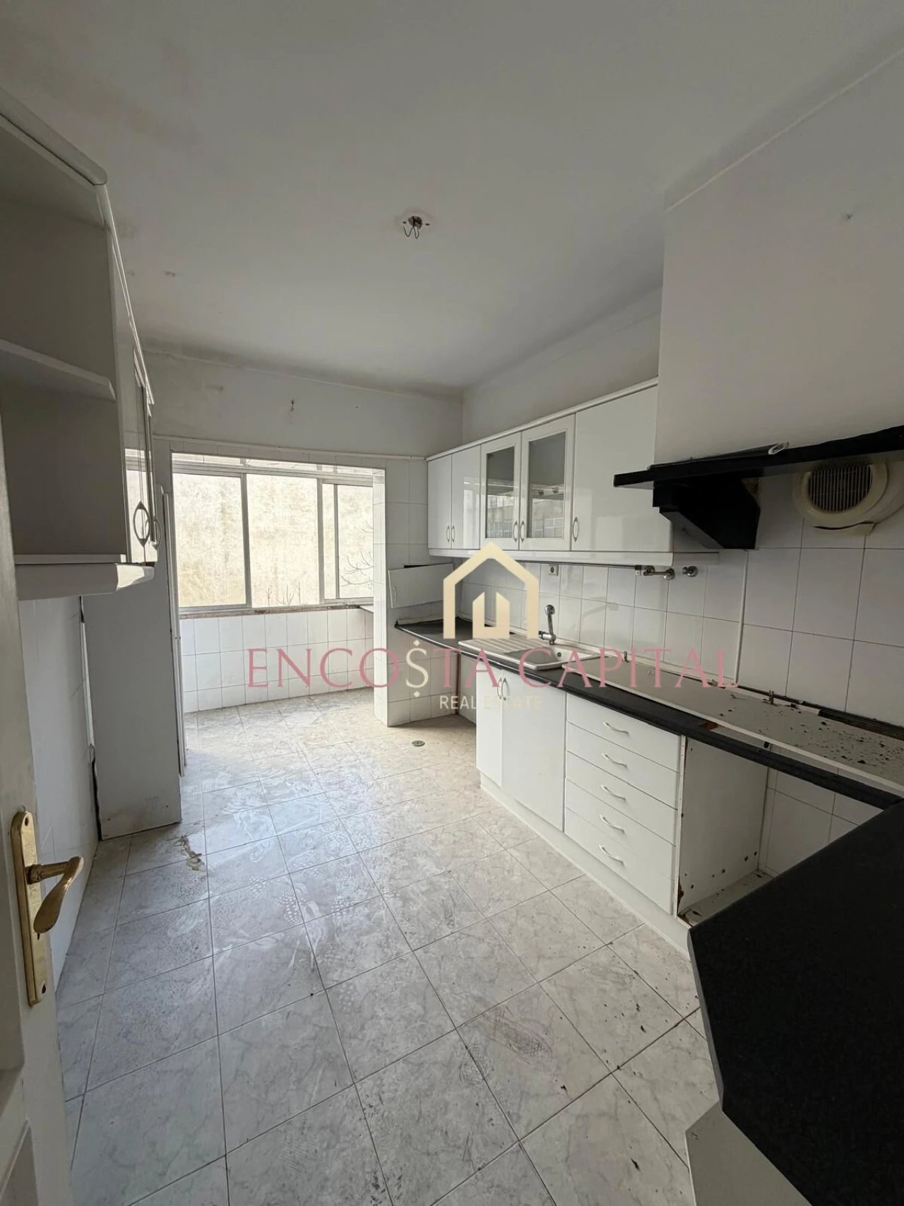 Apartamento T3 para Venda em Sacavém e Prior Velho Foto 2