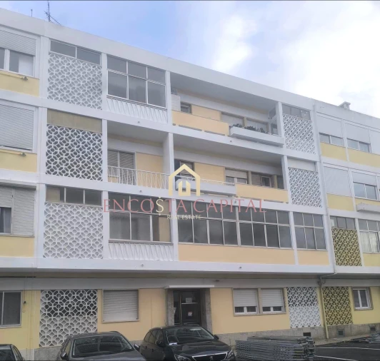 Apartamento T3 para Venda em Sacavém e Prior Velho Foto 1