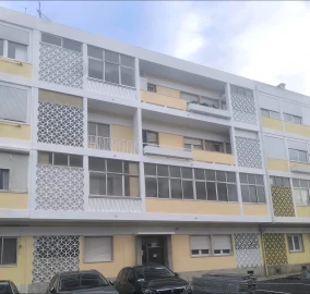 Apartamento T3 para Venda em Sacavém e Prior Velho