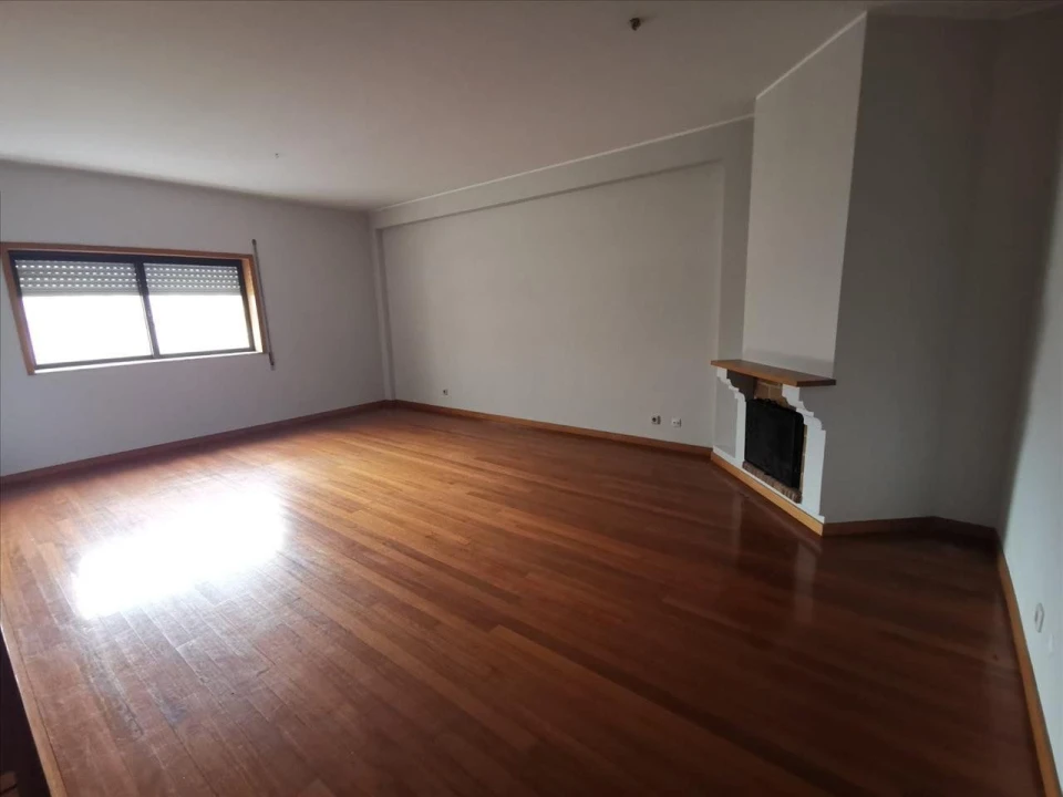 Apartamento T3 para Venda em Ferreiros e Gondizalves Foto 3