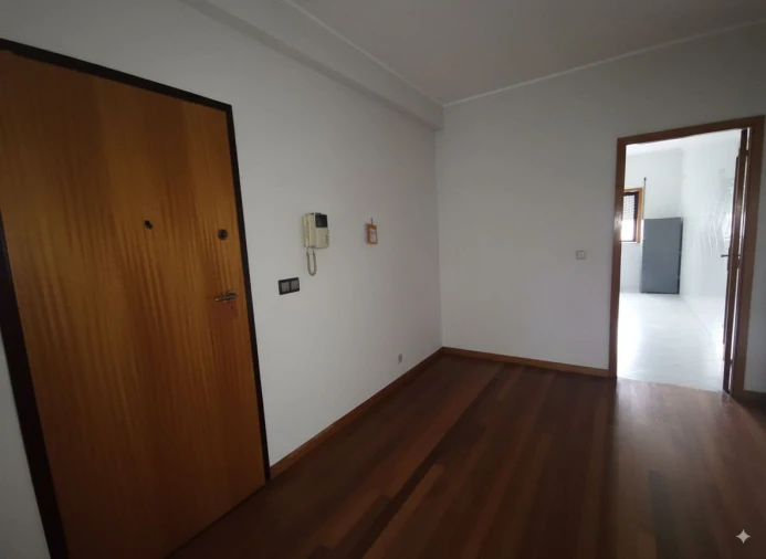 Apartamento T3 para Venda em Ferreiros e Gondizalves Foto 2