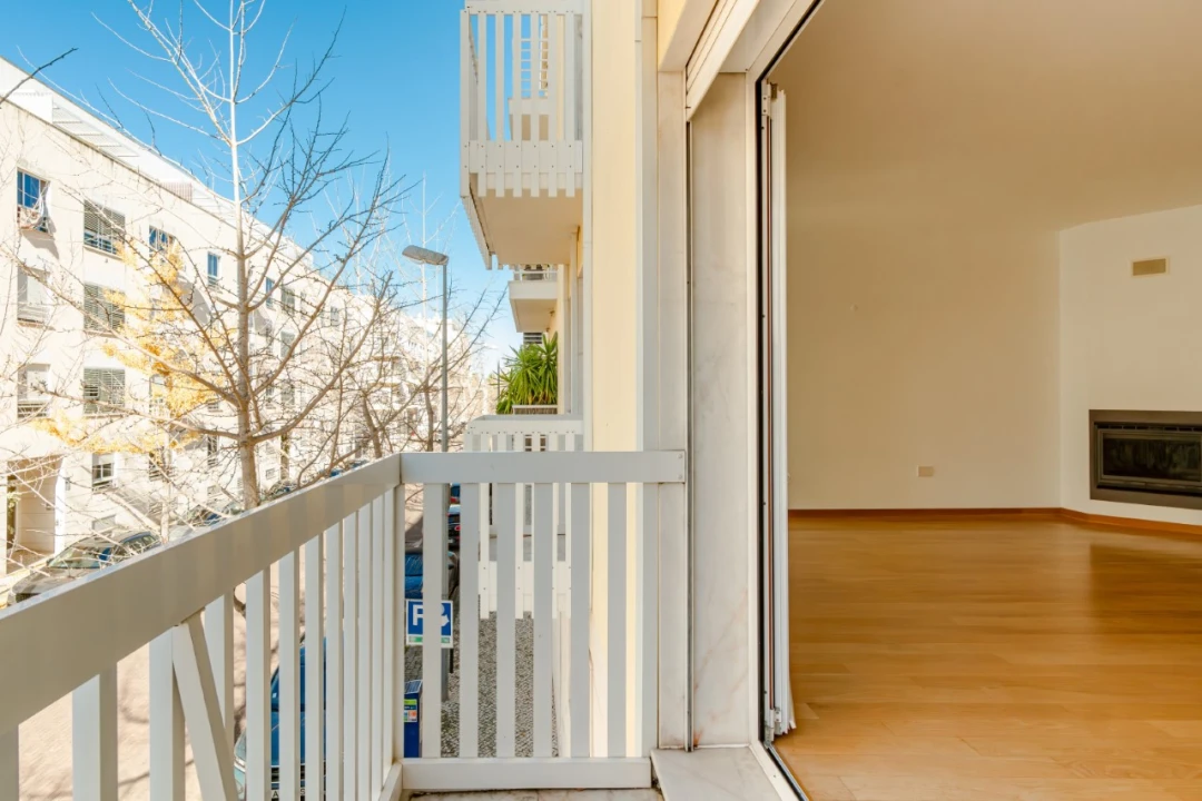 Apartamento T3 para Venda em Parque das Nações Foto 5