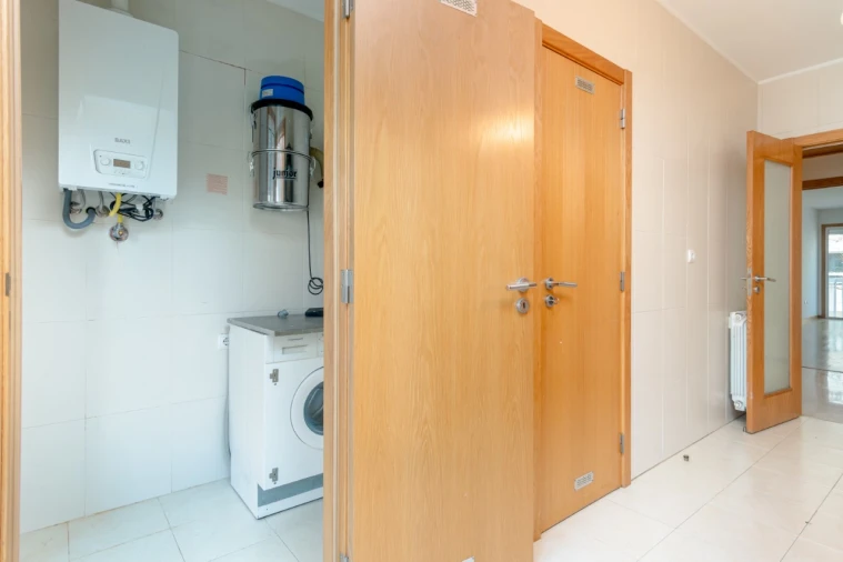 Apartamento T3 para Venda em Parque das Nações Foto 15