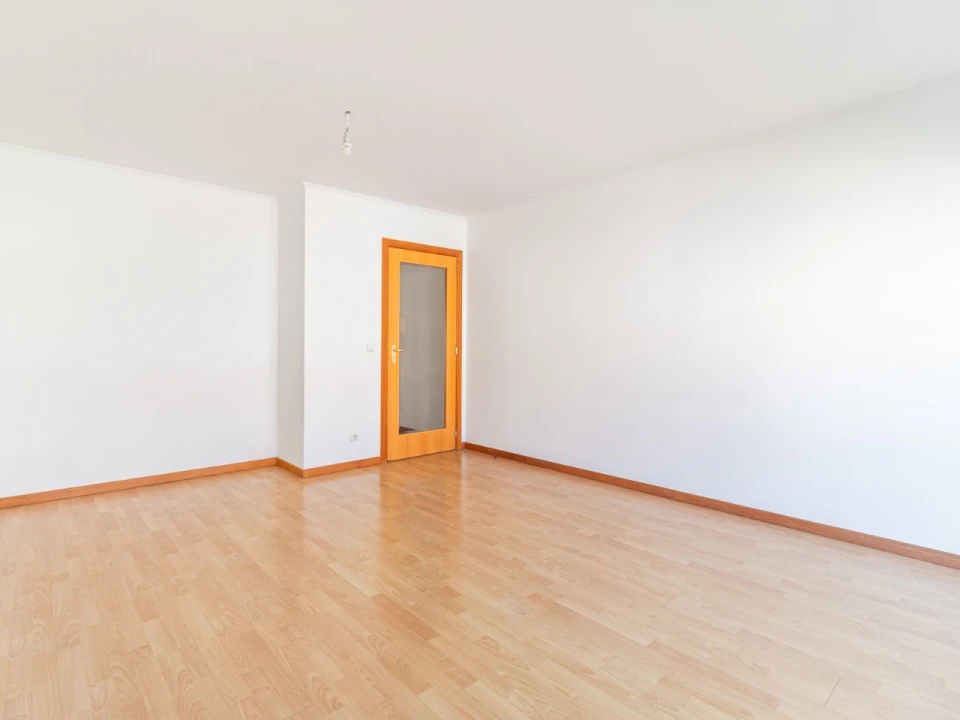 Apartamento T2 para Venda em Alhadas Foto 7