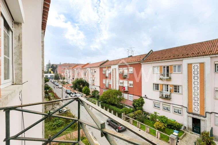 Prédio para Venda em Alvalade Foto 5