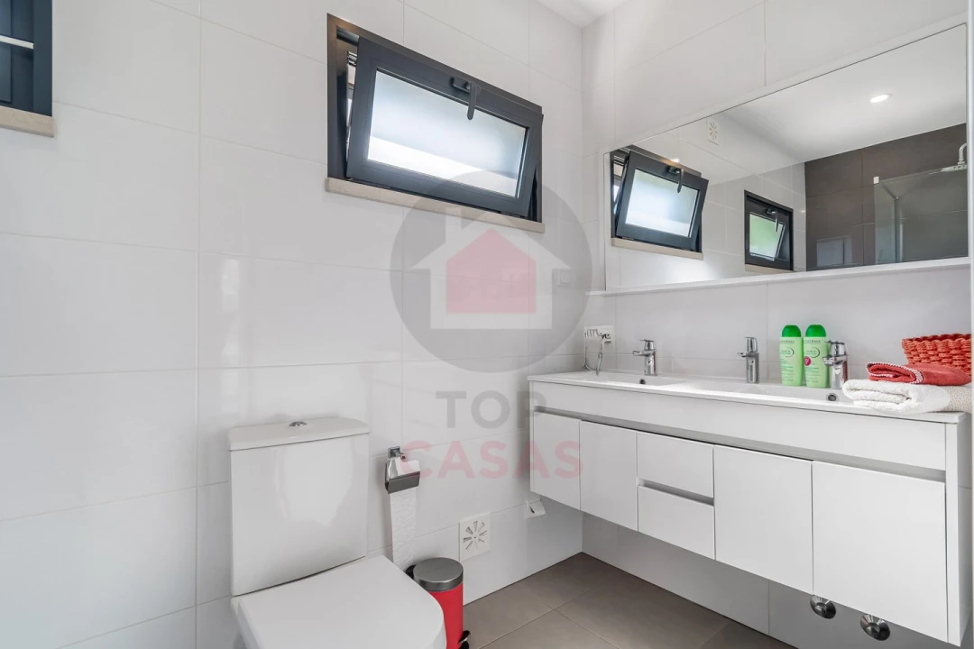 Moradia T3 para Venda em Nadadouro Foto 24