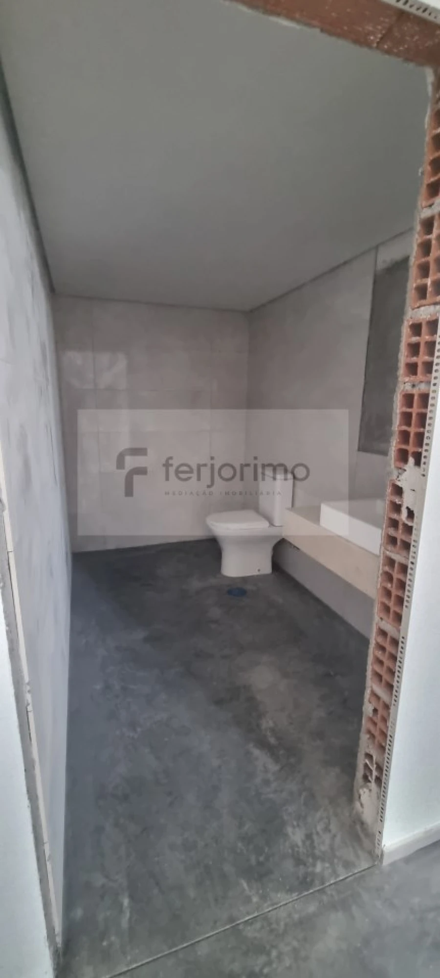 Armazém para Arrendamento em Fermentões Foto 5