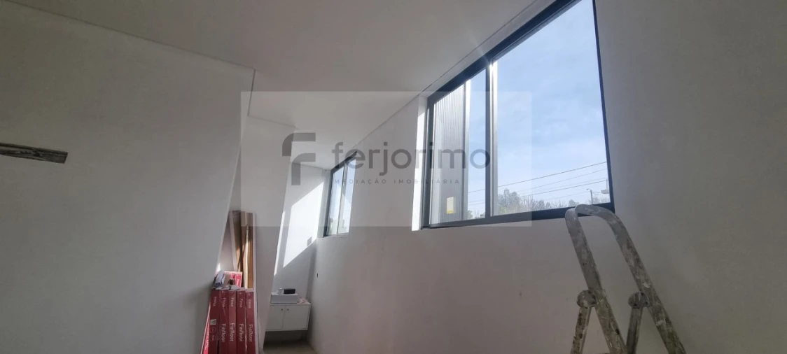 Armazém para Arrendamento em Fermentões Foto 10