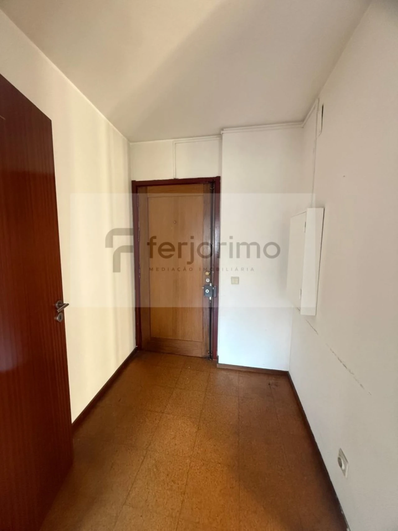 Escritório para Arrendamento em Oliveira, São Paio e São Sebastião Foto 7