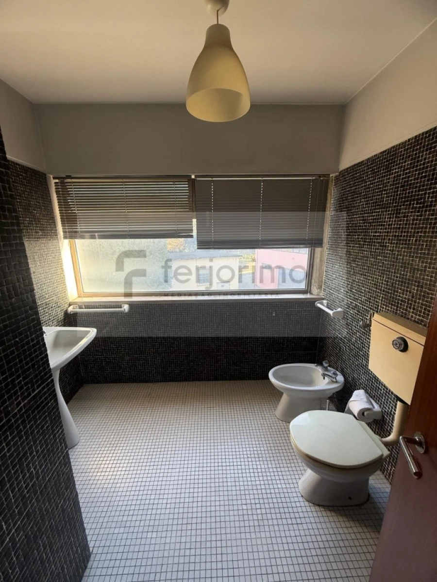 Escritório para Arrendamento em Oliveira, São Paio e São Sebastião Foto 8